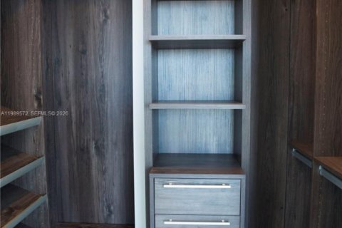 Copropriété à louer à Miami, Floride: 2 chambres, 119.01 m2 № 2051607 - photo 12