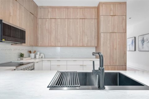 Купить таунхаус в Майами, Флорида 4 спальни, 179.12м2, № 2036422 - фото 16