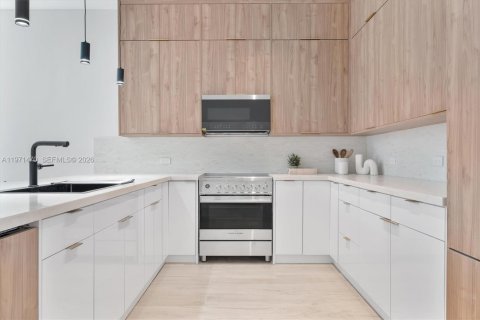 Купить таунхаус в Майами, Флорида 4 спальни, 179.12м2, № 2036422 - фото 18