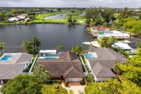 Villa ou maison à vendre à Miami Lakes, Floride: 4 chambres, 225.38 m2 № 2076685 - photo 14