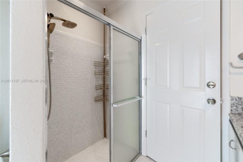 Villa ou maison à vendre à Miami Lakes, Floride: 4 chambres, 225.38 m2 № 2076685 - photo 23