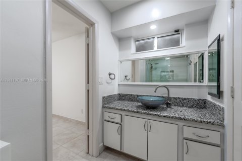 Villa ou maison à vendre à Miami Lakes, Floride: 4 chambres, 225.38 m2 № 2076685 - photo 21