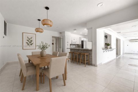 Villa ou maison à vendre à Miami Lakes, Floride: 4 chambres, 225.38 m2 № 2076685 - photo 27