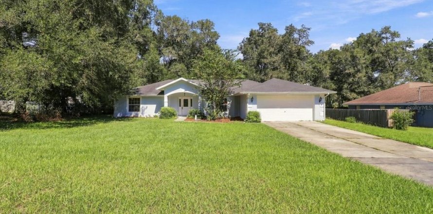 Villa ou maison à Inverness, Floride 3 chambres, 161.28 m2 № 2415209