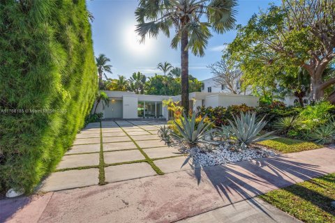 Villa ou maison à vendre à Miami Beach, Floride: 3 chambres, 197.23 m2 № 1942960 - photo 3