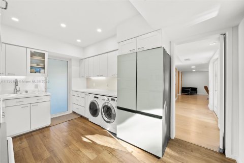 Villa ou maison à vendre à Miami Beach, Floride: 3 chambres, 197.23 m2 № 1942960 - photo 18