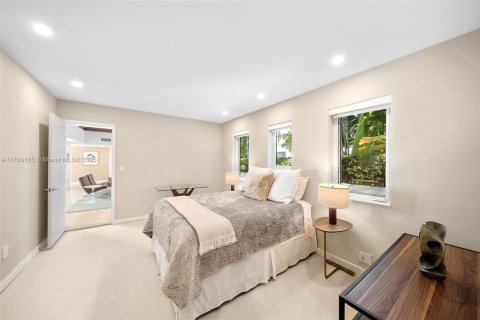 Villa ou maison à vendre à Miami Beach, Floride: 3 chambres, 197.23 m2 № 1942960 - photo 25