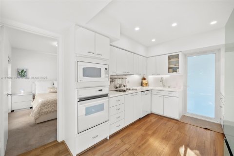 Villa ou maison à vendre à Miami Beach, Floride: 3 chambres, 197.23 m2 № 1942960 - photo 16