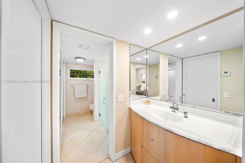 Villa ou maison à vendre à Miami Beach, Floride: 3 chambres, 197.23 m2 № 1942960 - photo 26