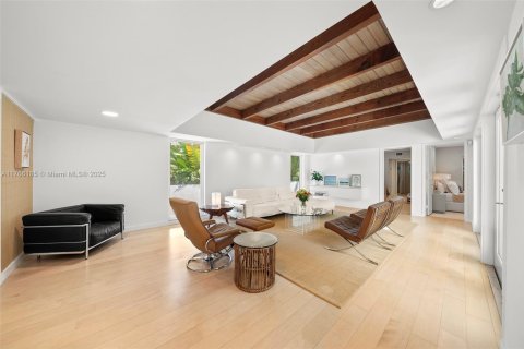 Villa ou maison à vendre à Miami Beach, Floride: 3 chambres, 197.23 m2 № 1942960 - photo 7
