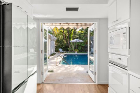 Villa ou maison à vendre à Miami Beach, Floride: 3 chambres, 197.23 m2 № 1942960 - photo 19