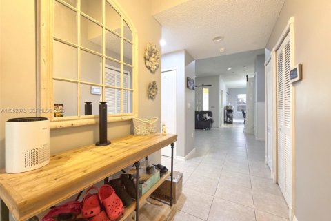 Casa en venta en Homestead, Florida, 5 dormitorios, 290.69 m2 № 2153185 - foto 11