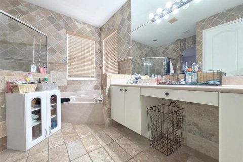 Casa en venta en Homestead, Florida, 5 dormitorios, 290.69 m2 № 2153185 - foto 23