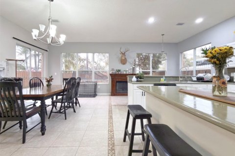 Casa en venta en Homestead, Florida, 5 dormitorios, 290.69 m2 № 2153185 - foto 9