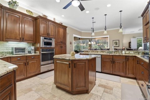 House in Lecanto, Florida 3 bedrooms, 306.11 sq.m. № 2095109 - photo 11