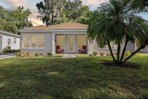 Casa en venta en Orlando, Florida, 2 dormitorios, 99.5 m2 № 1907730 - foto 1