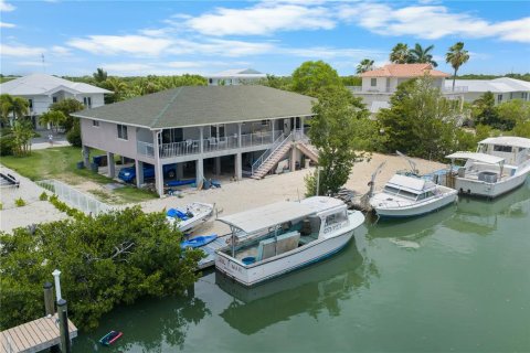 Casa en venta en Marathon, Florida, 4 dormitorios, 275.36 m2 № 2157359 - foto 4