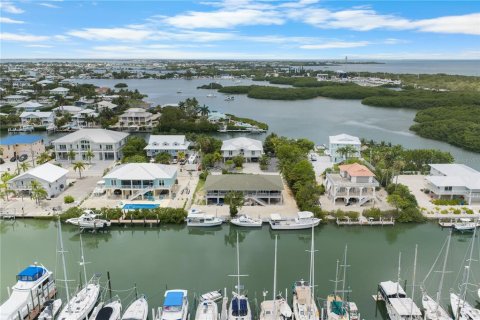 Casa en venta en Marathon, Florida, 4 dormitorios, 275.36 m2 № 2157359 - foto 2