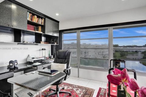 Condominio en venta en Lauderdale Lakes, Florida, 2 dormitorios, 87.7 m2 № 2071143 - foto 2