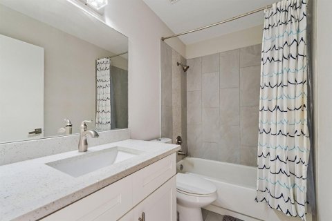 Townhouse in Jupiter, Florida 2 bedrooms, 109.25 sq.m. № 2249482 - photo 28