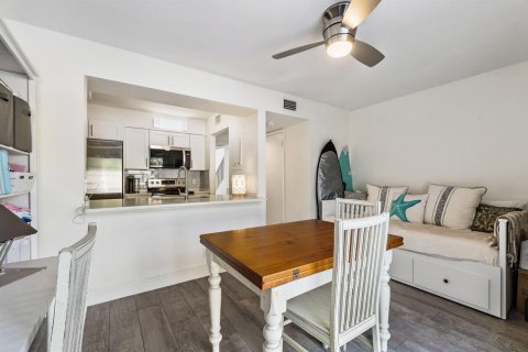 Townhouse in Jupiter, Florida 2 bedrooms, 109.25 sq.m. № 2249482 - photo 16