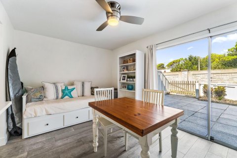 Townhouse in Jupiter, Florida 2 bedrooms, 109.25 sq.m. № 2249482 - photo 15
