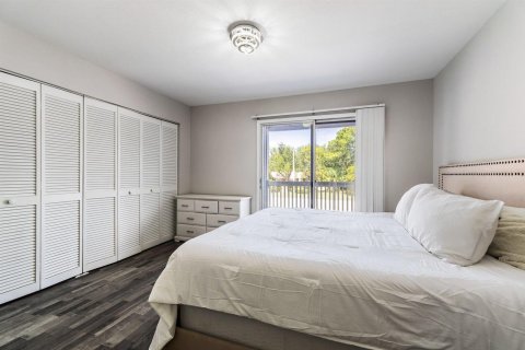 Townhouse in Jupiter, Florida 2 bedrooms, 109.25 sq.m. № 2249482 - photo 21
