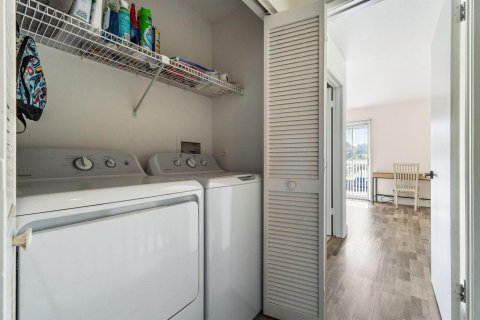 Townhouse in Jupiter, Florida 2 bedrooms, 109.25 sq.m. № 2249482 - photo 30