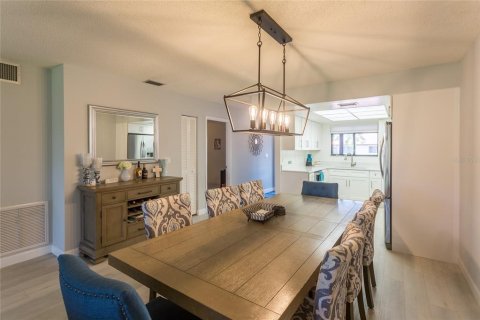 Copropriété à vendre à Bradenton, Floride: 2 chambres, 110.09 m2 № 2215441 - photo 11