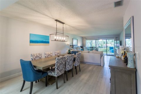 Copropriété à vendre à Bradenton, Floride: 2 chambres, 110.09 m2 № 2215441 - photo 6