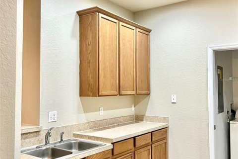 Copropriété à louer à Kissimmee, Floride: 3 chambres, 138.89 m2 № 2437368 - photo 7