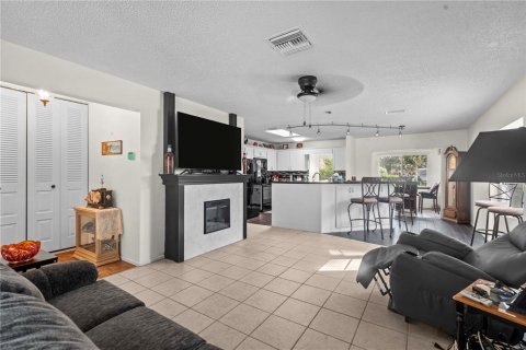 Casa en venta en Port Richey, Florida, 2 dormitorios, 137.12 m2 № 1884598 - foto 11
