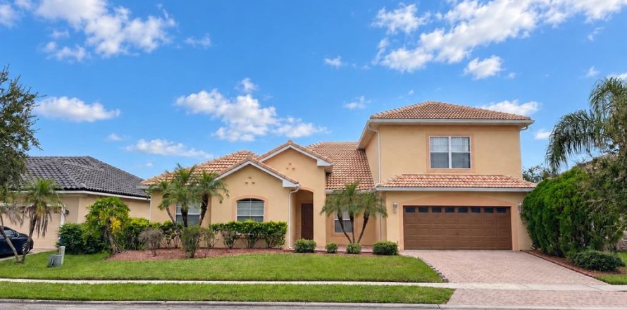 Villa ou maison à Kissimmee, Floride 5 chambres, 271.27 m2 № 2407086
