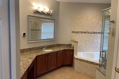 Villa ou maison à louer à Kissimmee, Floride: 5 chambres, 271.27 m2 № 2407086 - photo 6