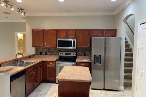 Villa ou maison à louer à Kissimmee, Floride: 5 chambres, 271.27 m2 № 2407086 - photo 2