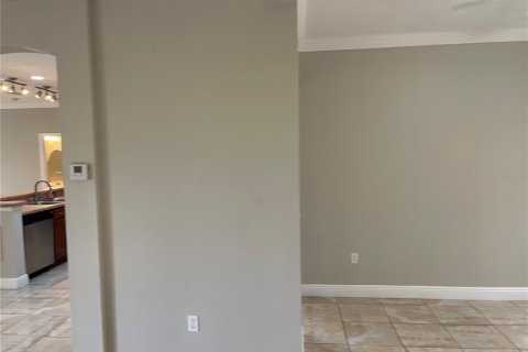 Villa ou maison à louer à Kissimmee, Floride: 5 chambres, 271.27 m2 № 2407086 - photo 15