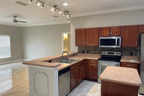 Villa ou maison à louer à Kissimmee, Floride: 5 chambres, 271.27 m2 № 2407086 - photo 20