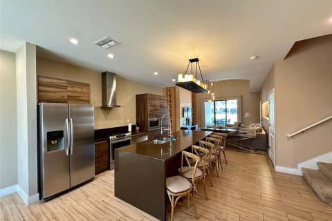 Touwnhouse à vendre à Kissimmee, Floride: 4 chambres, 218.88 m2 № 1122262 - photo 2
