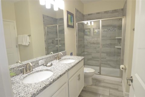 House in Davenport, Florida 8 bedrooms, 363.15 sq.m. № 1667009 - photo 25