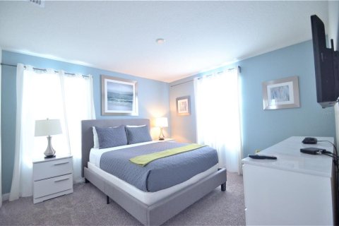House in Davenport, Florida 8 bedrooms, 363.15 sq.m. № 1667009 - photo 17