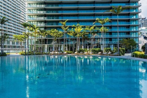 Condo in Miami, Florida, 2 bedrooms  № 2409045 - photo 26
