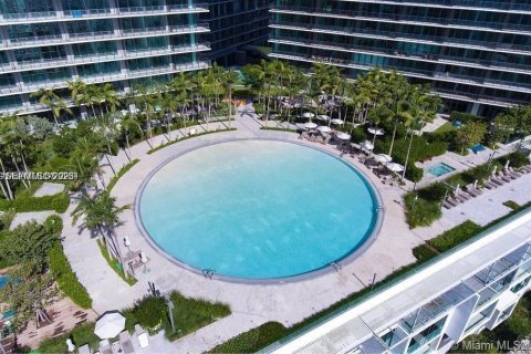 Condo in Miami, Florida, 2 bedrooms  № 2409045 - photo 29