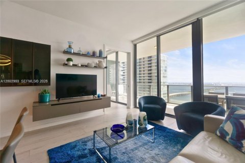 Condo in Miami, Florida, 2 bedrooms  № 2409045 - photo 4