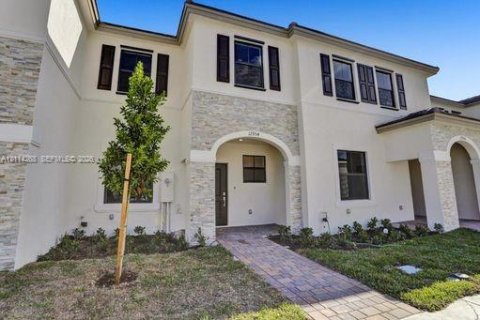 Adosado en venta en Homestead, Florida, 3 dormitorios, 137.77 m2 № 2439089 - foto 1