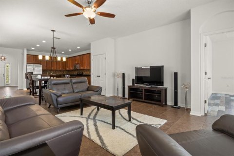 House in Orlando, Florida 4 bedrooms, 196.21 sq.m. № 1690766 - photo 19