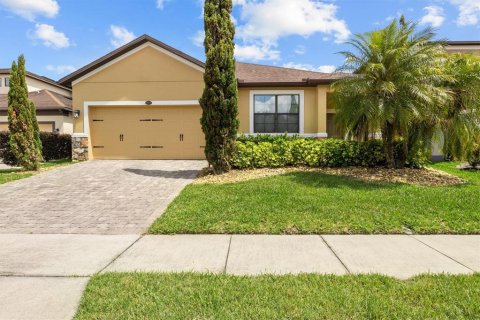 House in Orlando, Florida 4 bedrooms, 196.21 sq.m. № 1690766 - photo 1