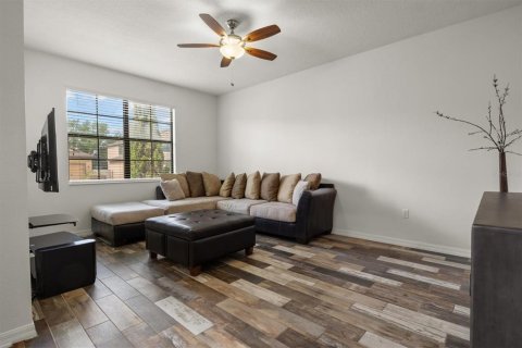 House in Orlando, Florida 4 bedrooms, 196.21 sq.m. № 1690766 - photo 7
