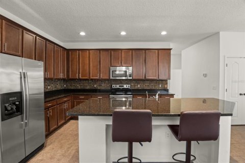 House in Orlando, Florida 4 bedrooms, 196.21 sq.m. № 1690766 - photo 10