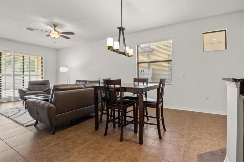 House in Orlando, Florida 4 bedrooms, 196.21 sq.m. № 1690766 - photo 15