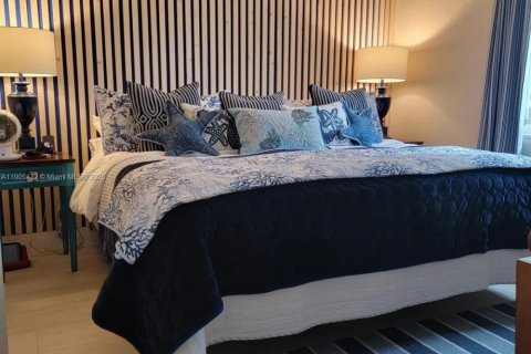 Снять в аренду виллу или дом в Форт-Лодердейл, Флорида 2 спальни, 81.29м2, № 1956179 - фото 12